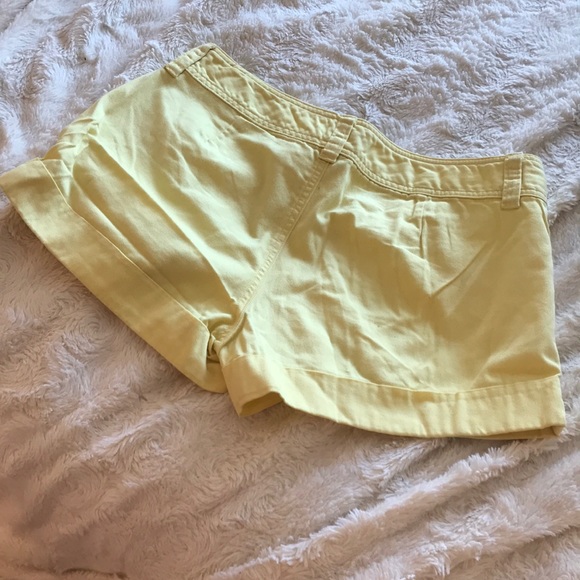 Express Yellow Shorts - Size 10 - Picture 2 of 5